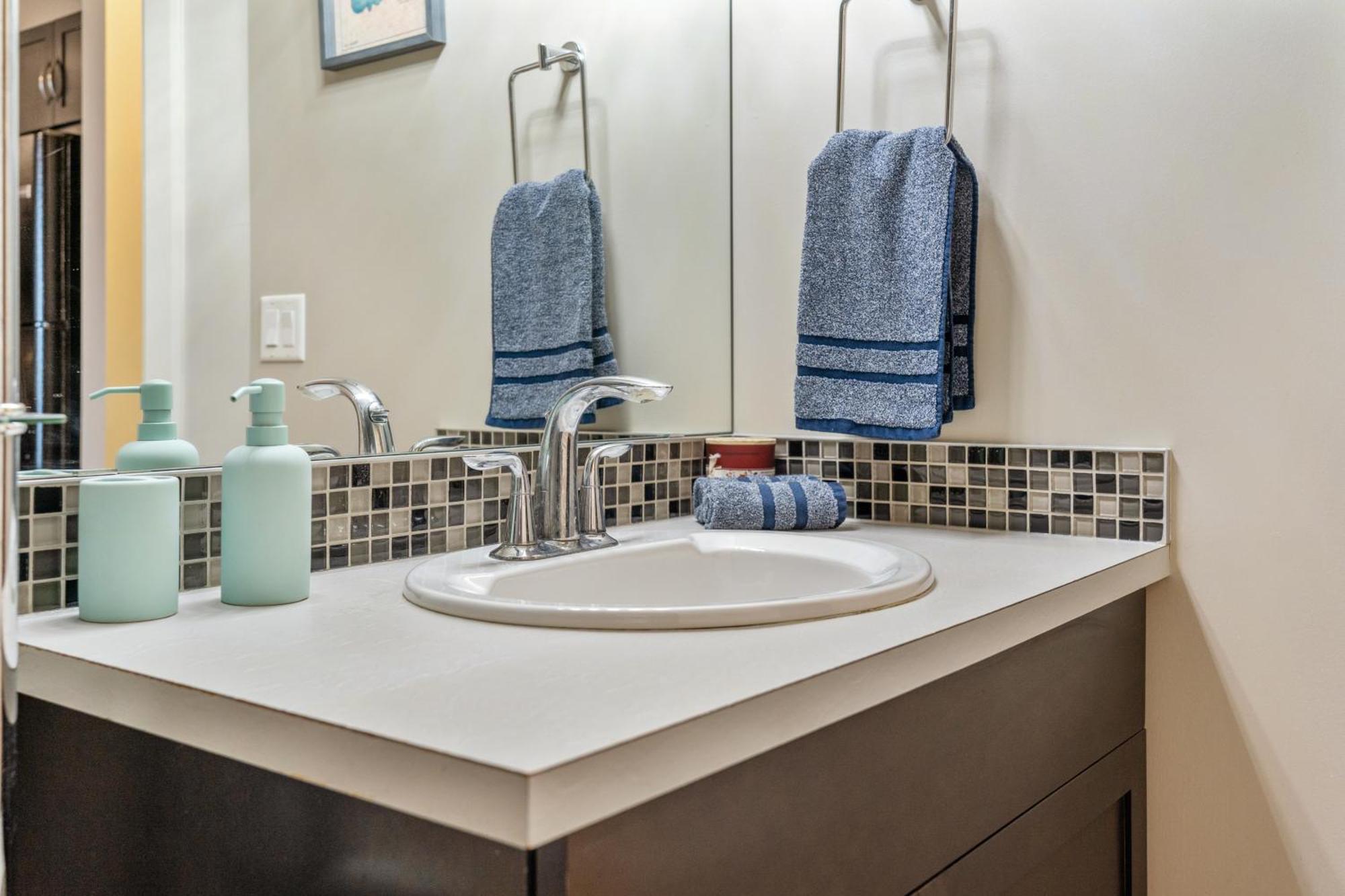 City Centre Retreat - 1Br Condo With Desk YYC Exteriér fotografie