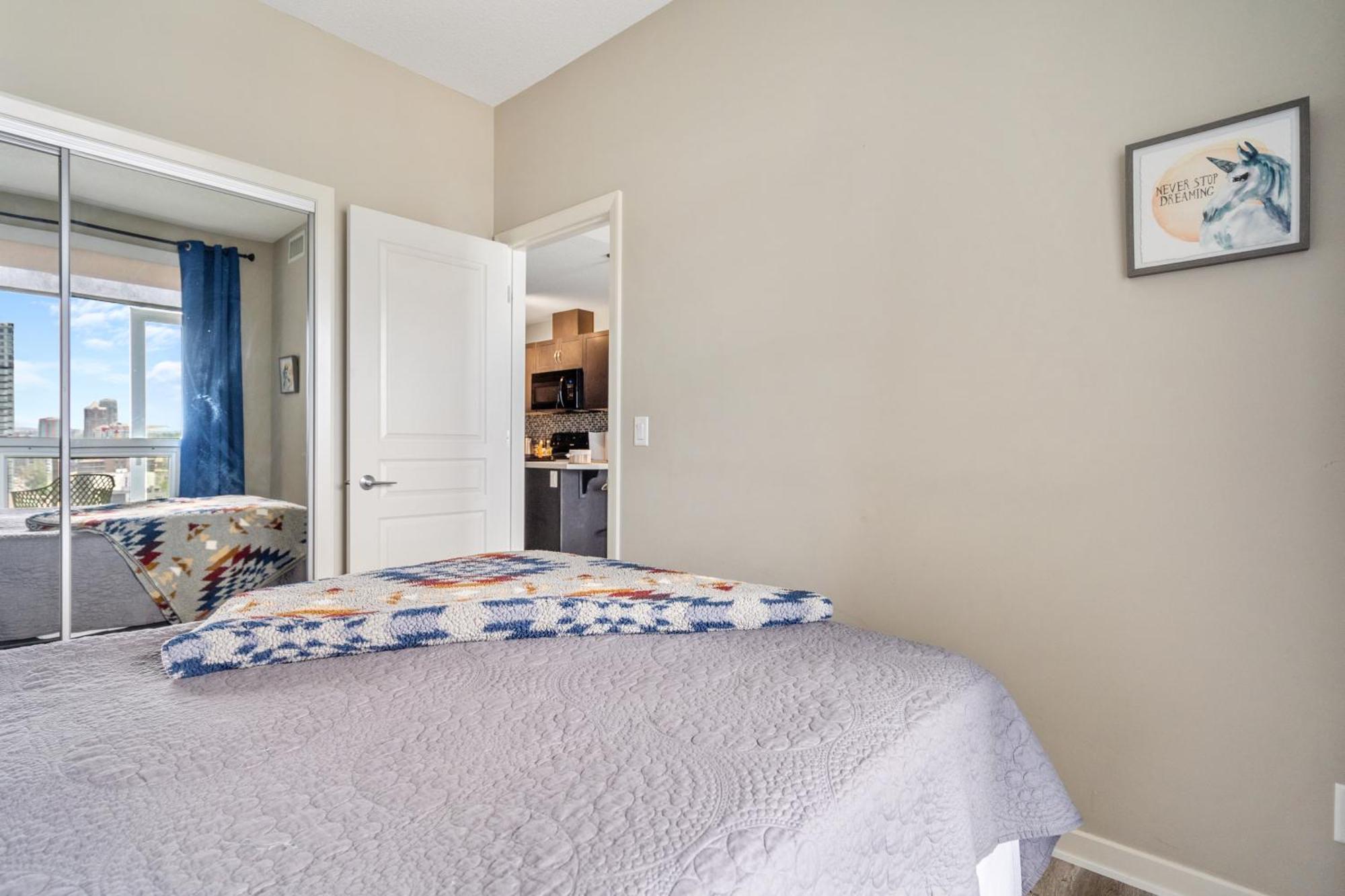 City Centre Retreat - 1Br Condo With Desk YYC Exteriér fotografie