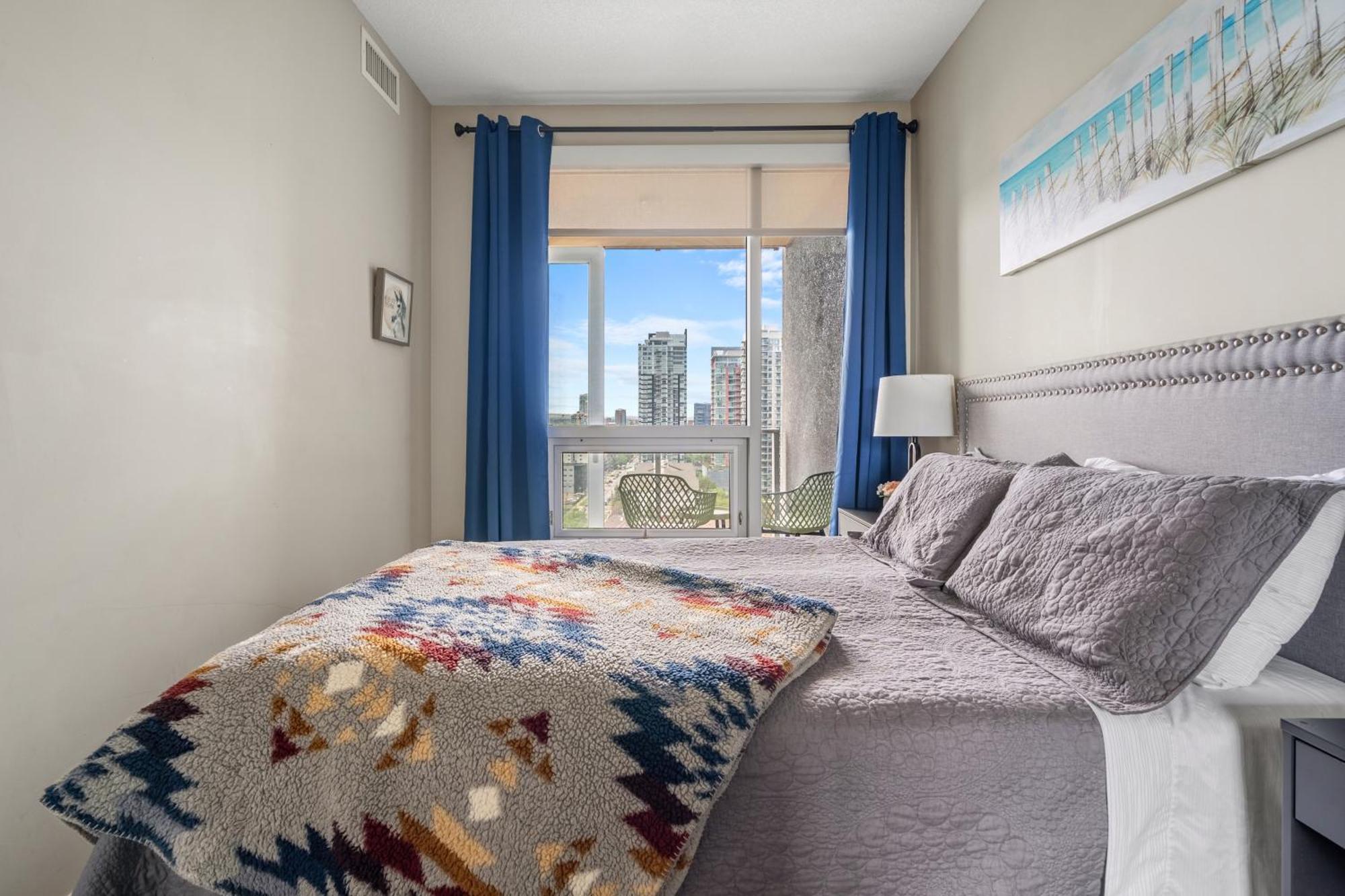 City Centre Retreat - 1Br Condo With Desk YYC Exteriér fotografie