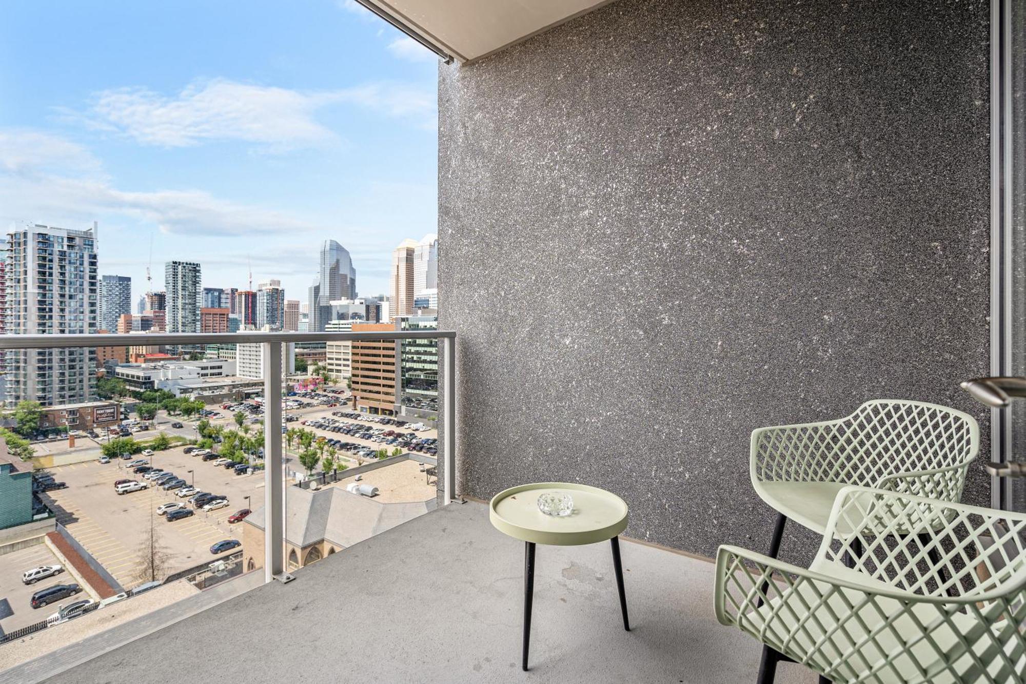 City Centre Retreat - 1Br Condo With Desk YYC Exteriér fotografie